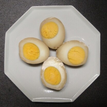 こんにちは〜ゆで卵をいただいたので試してみましたが、簡単にできるのですね！(*^^*)レシピありがとうございました。
